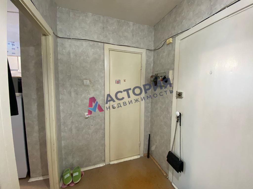 Октябрьская ул 250к1, 1к, 4/6