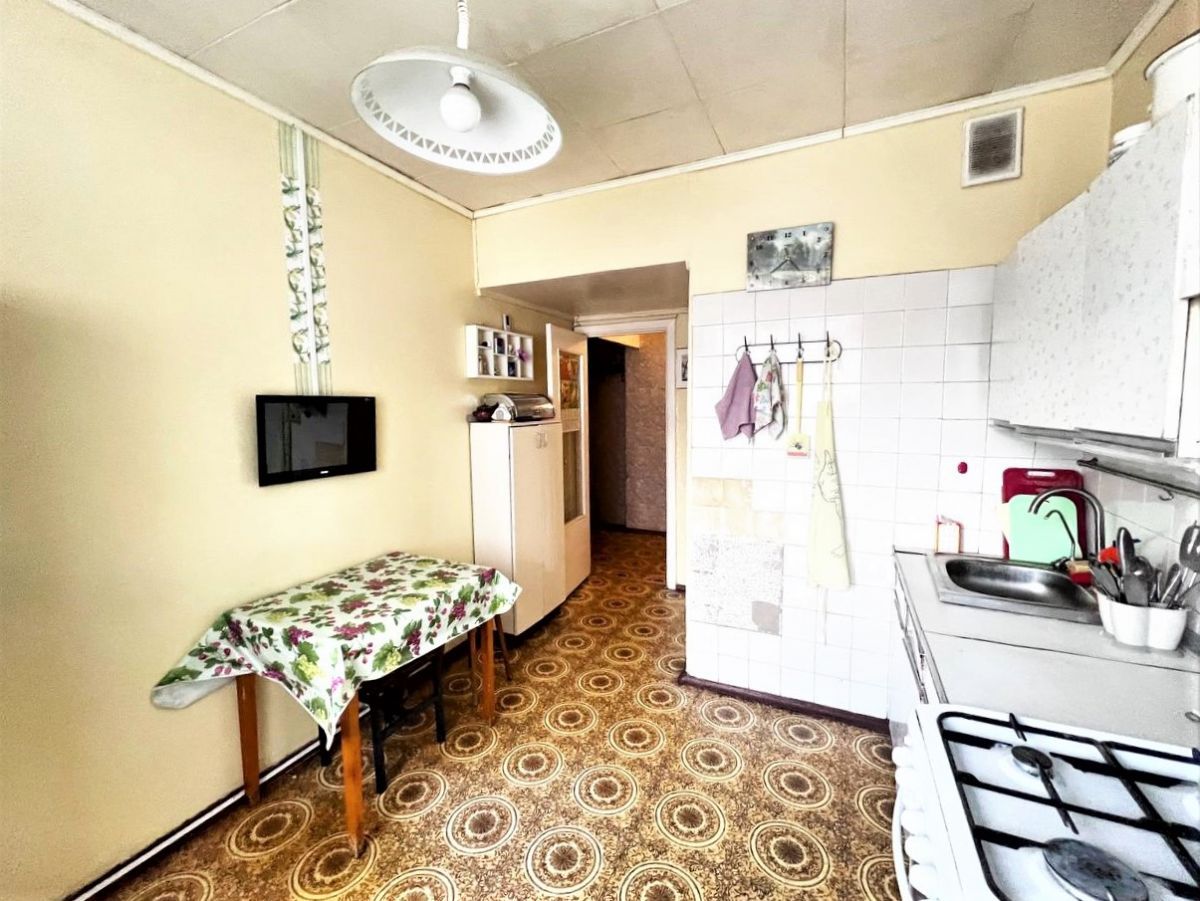 Братьев Жабровых ул 12, 4к, 3/9