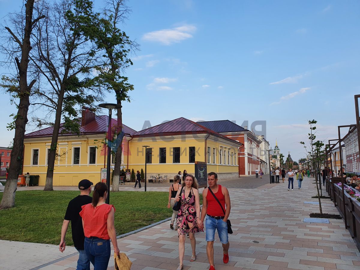 Металлистов ул 20, 400.00 кв.м.