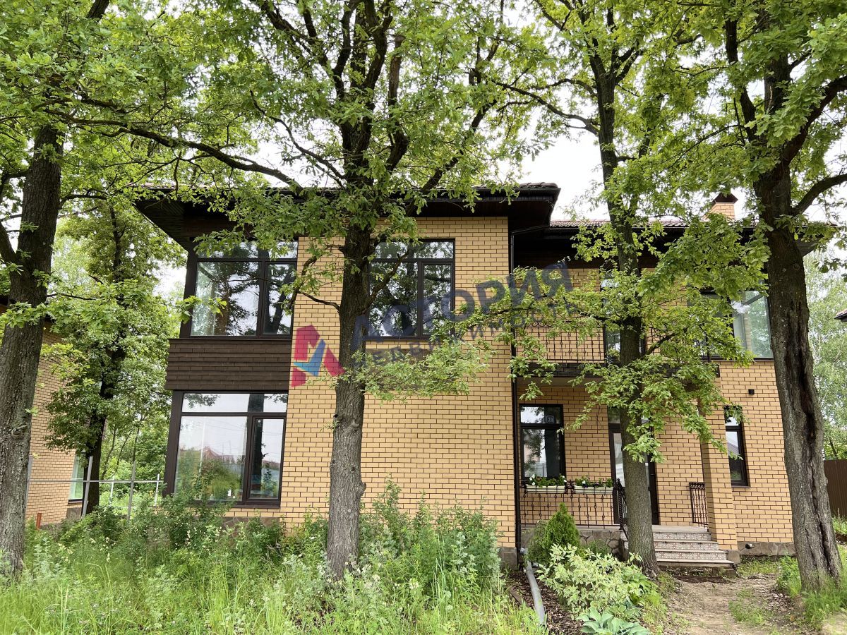 поселок  Молодежный, 140 кв.м., 5 сот