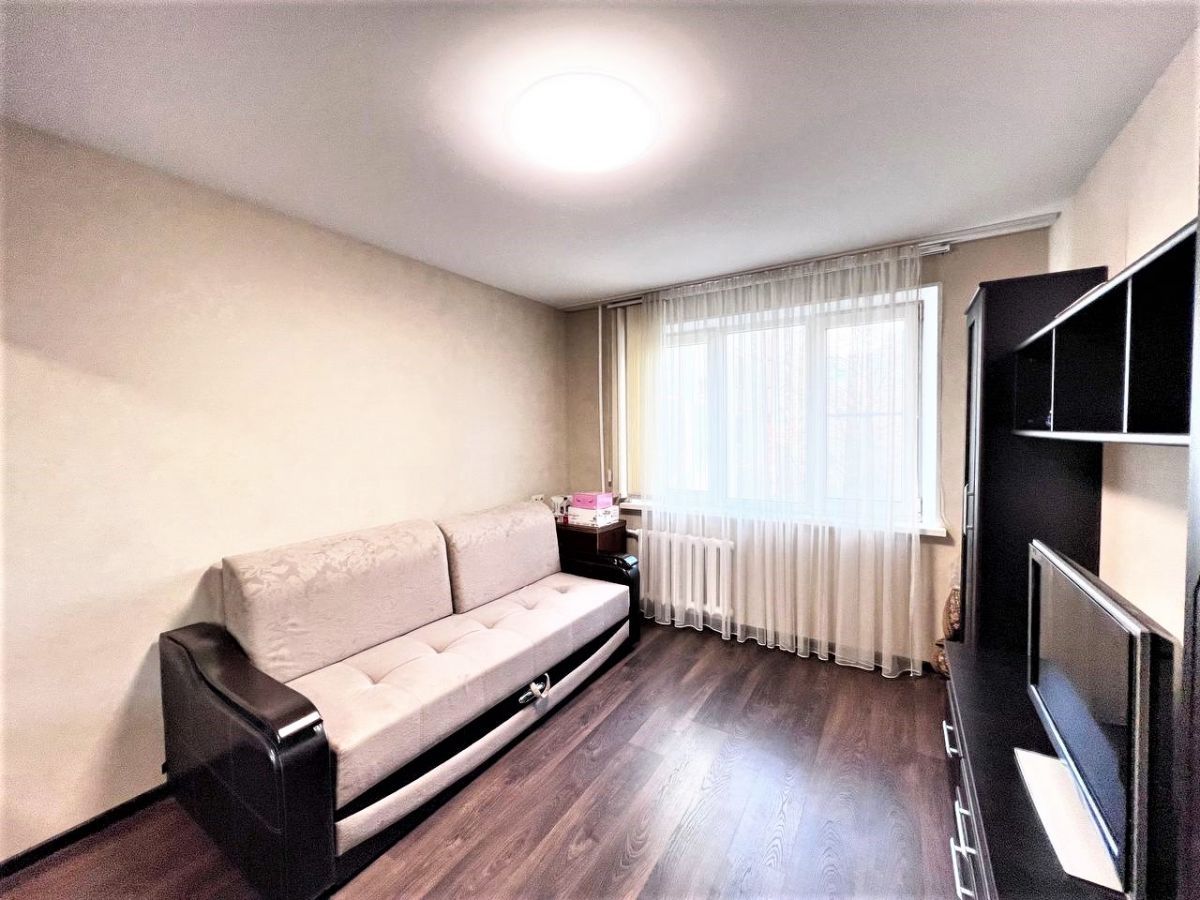 Братьев Жабровых ул 12, 4к, 3/9