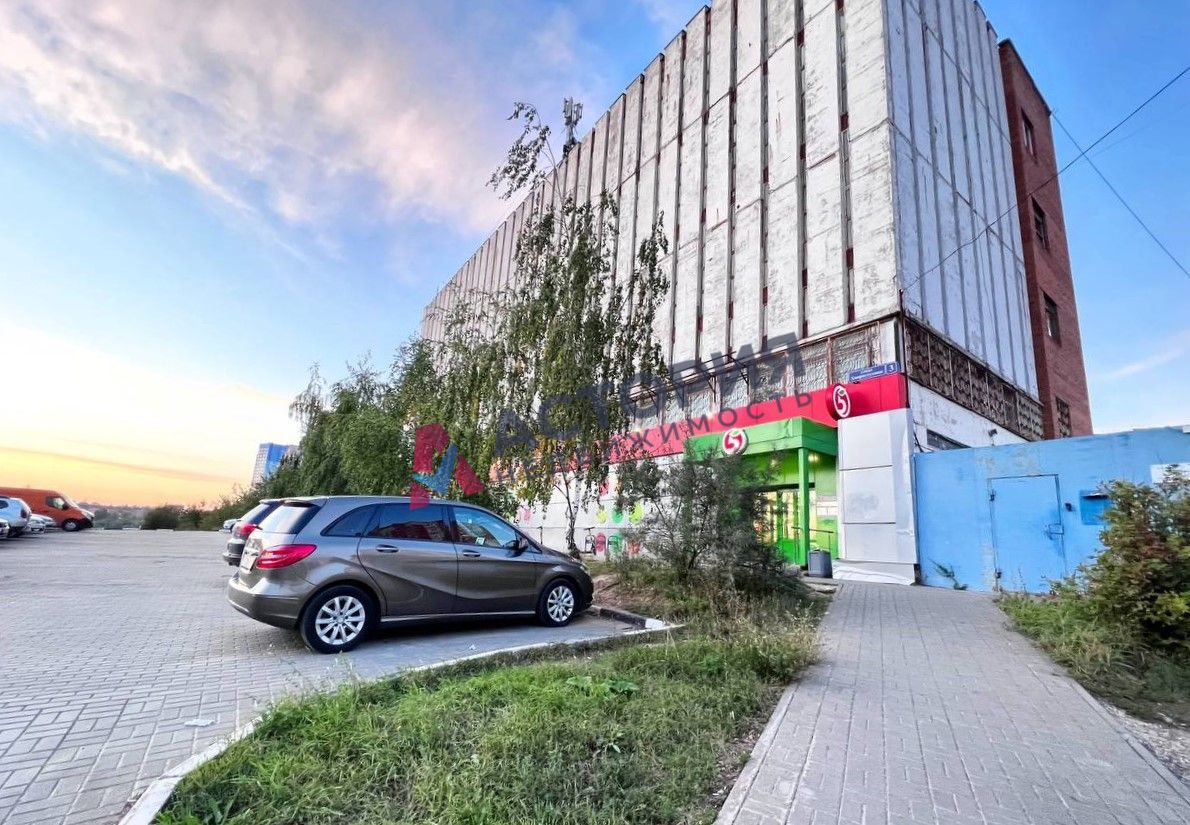 Хворостухина ул 3, 240.00 кв.м.