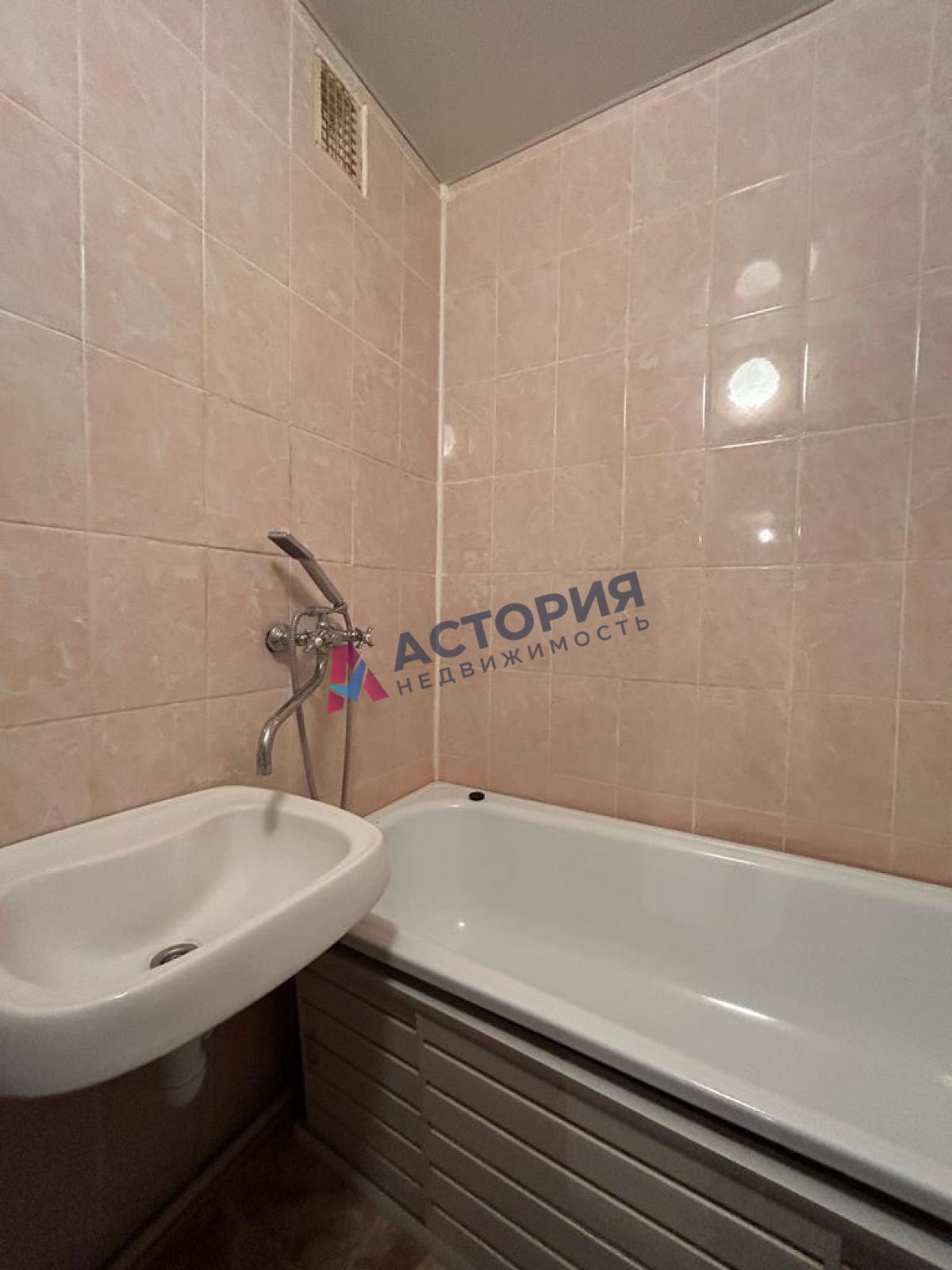 Октябрьская ул 250к2, 3к, 6/6