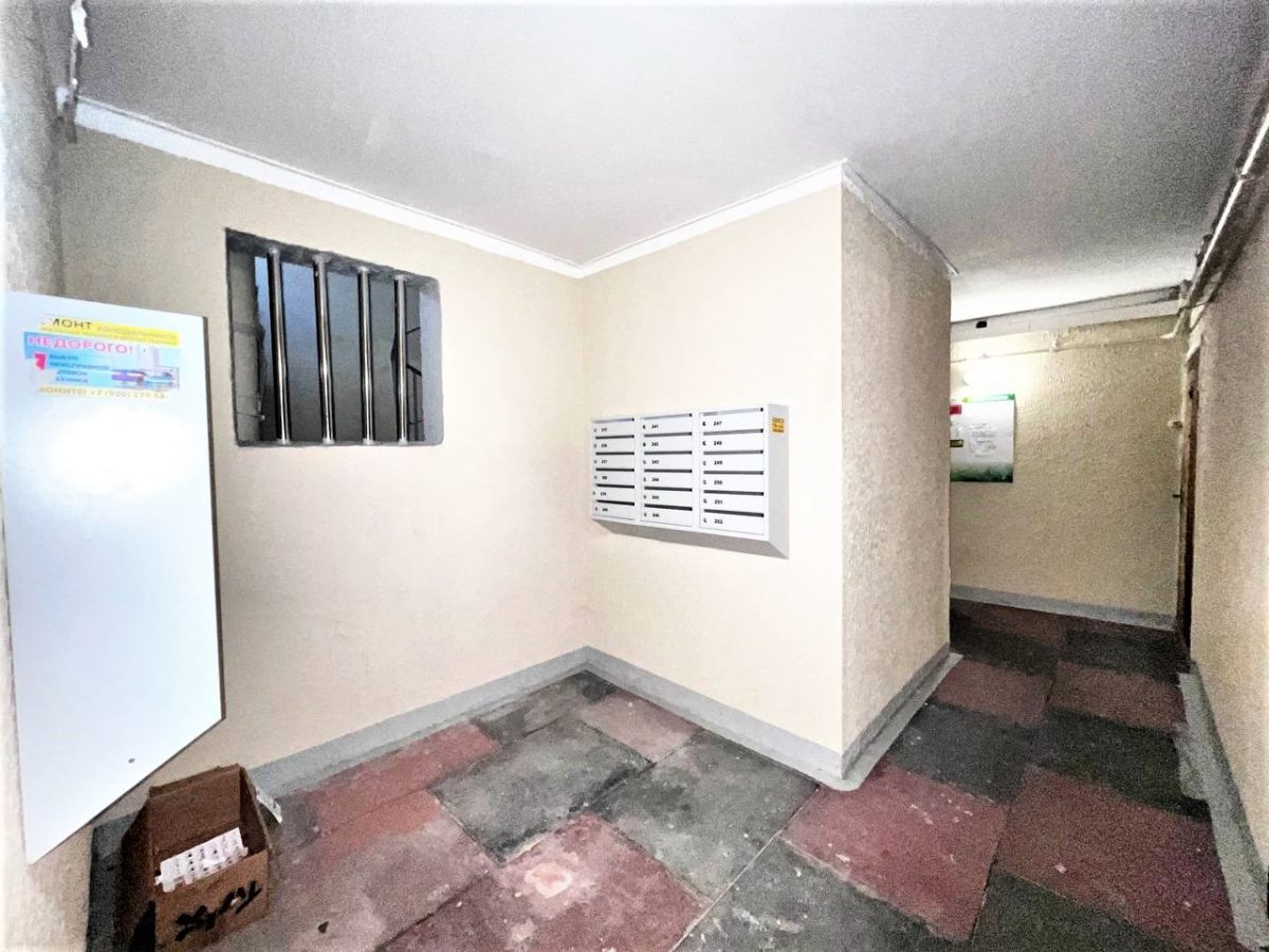 Братьев Жабровых ул 12, 4к, 3/9