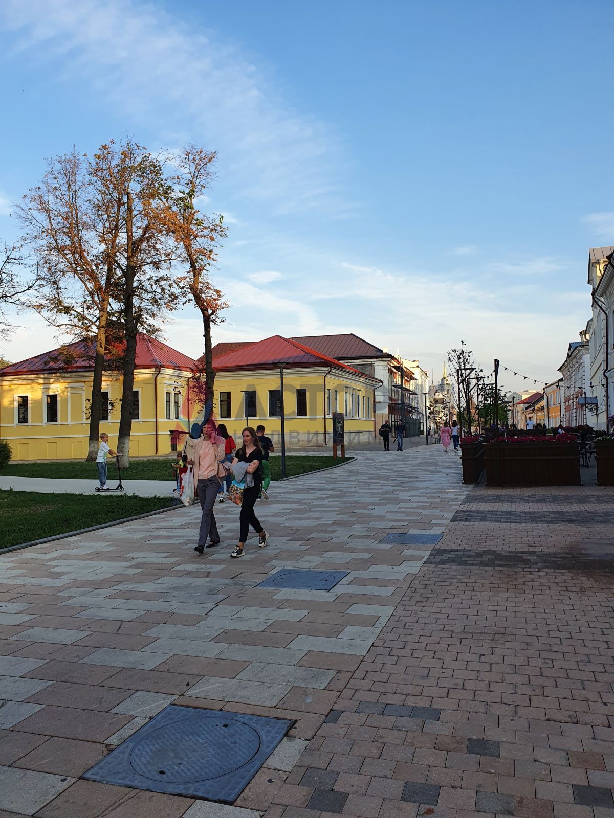 Металлистов ул 20, 400.00 кв.м.