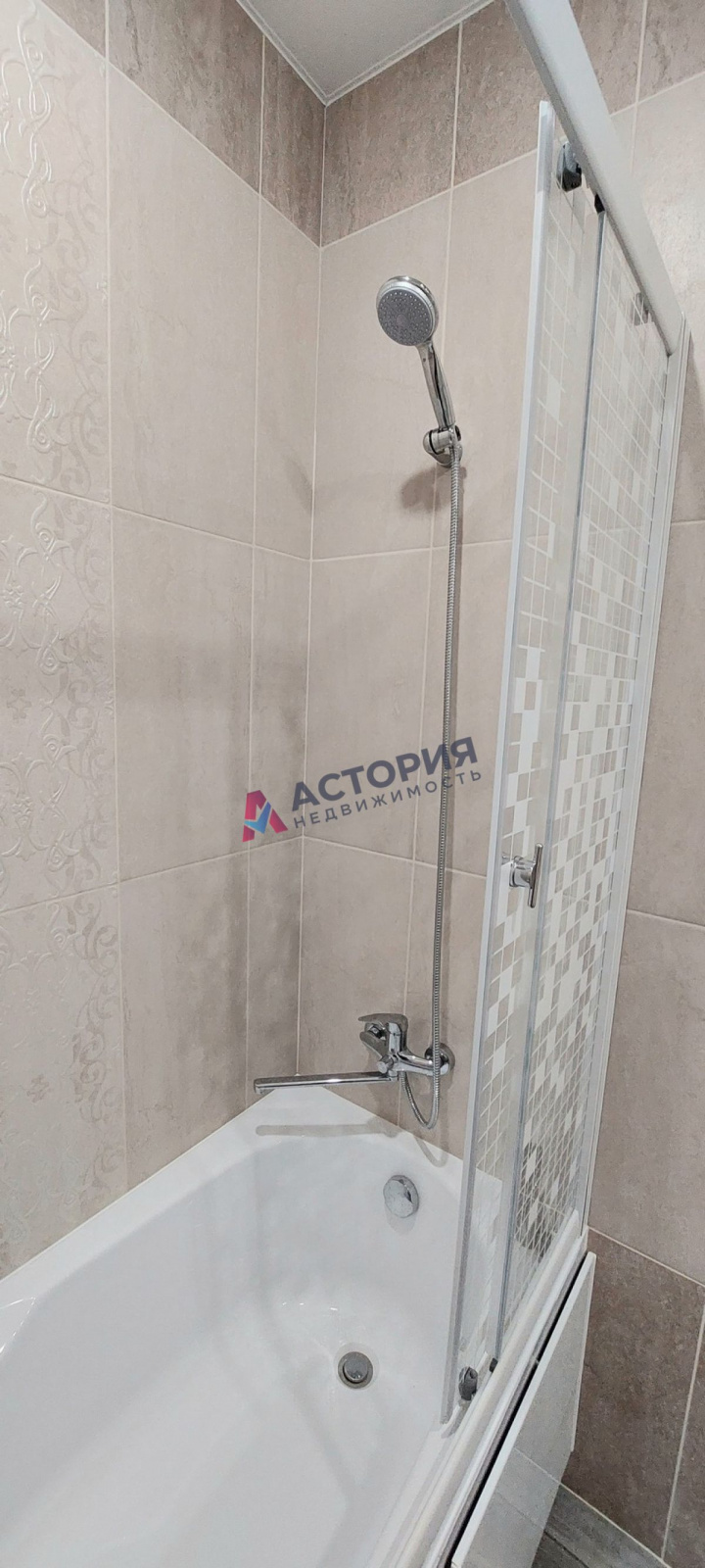Комсомольский, 270 кв.м., 12 сот