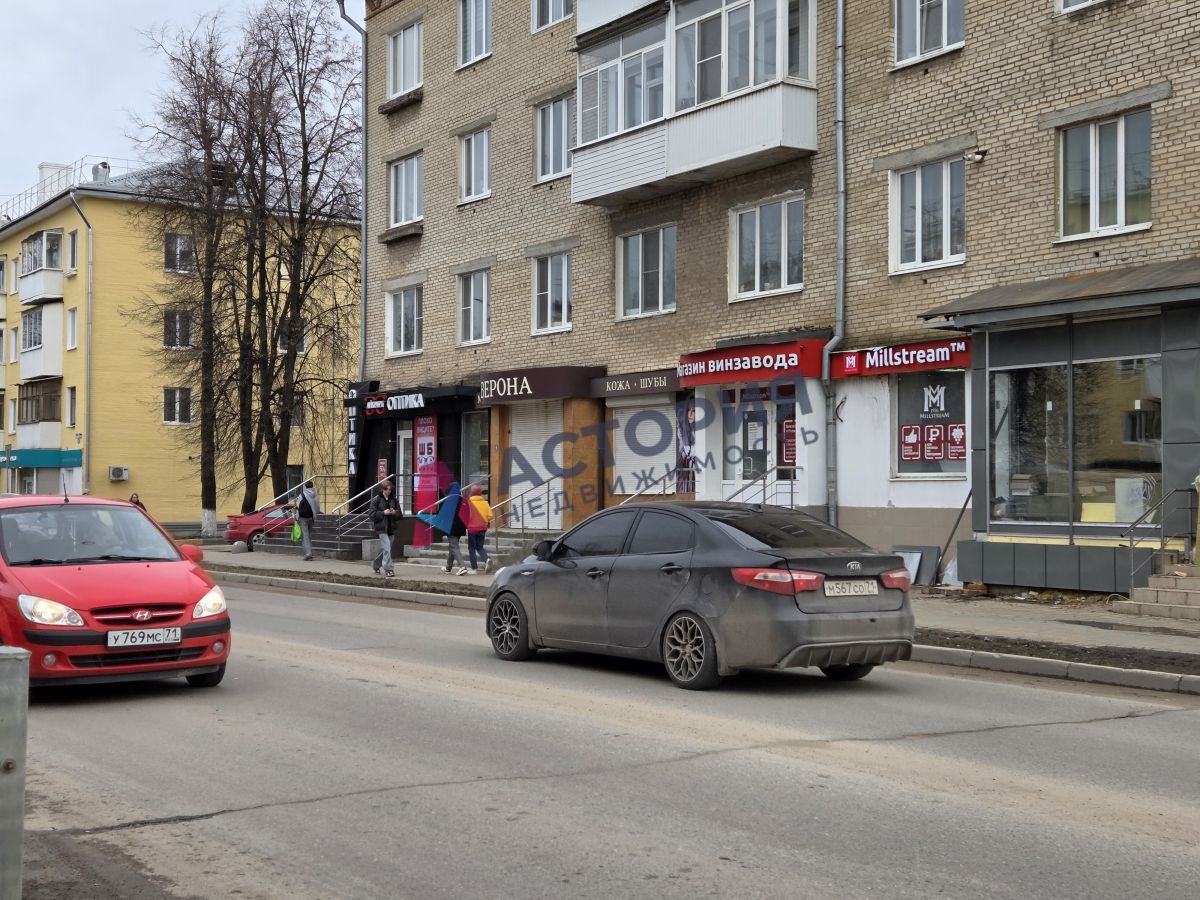 Садовского ул 12, 64.00 кв.м.