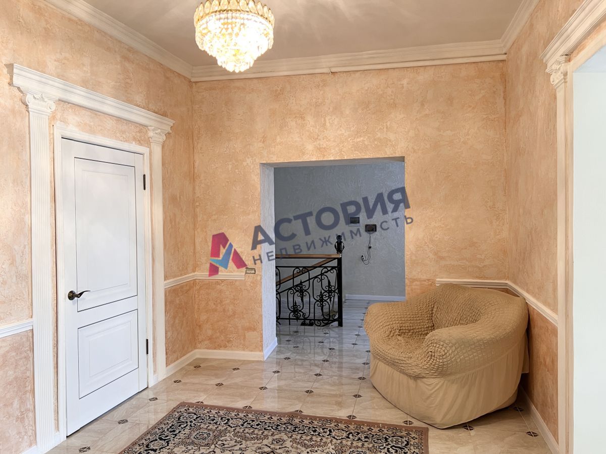 Октябрьский, 260 кв.м., 9 сот