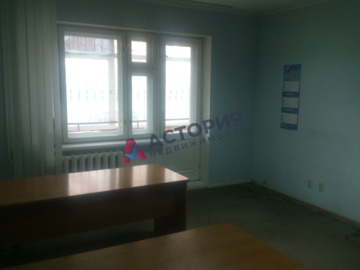 Дзержинского ул 10, 41.00 кв.м.