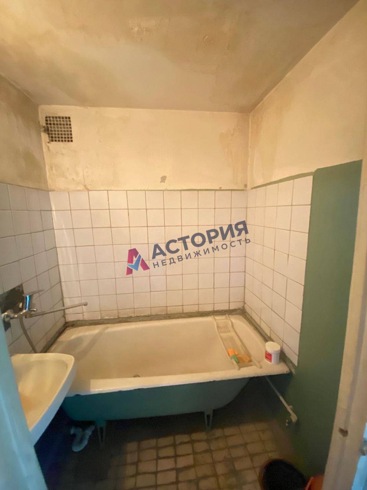 Октябрьская ул 77, 1к, 4/12