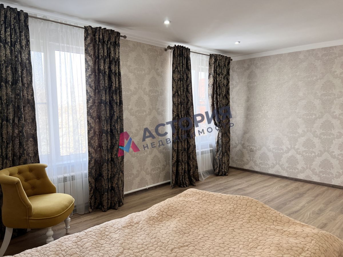 Октябрьский, 260 кв.м., 9 сот