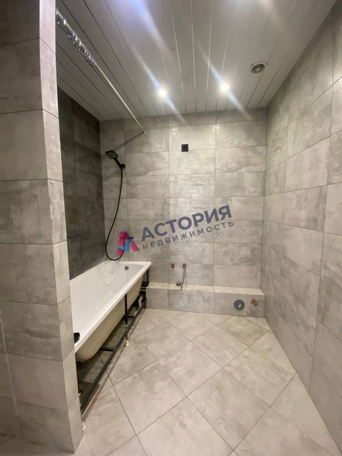 Академика Насоновой ул 1Б, 3к, 2/22