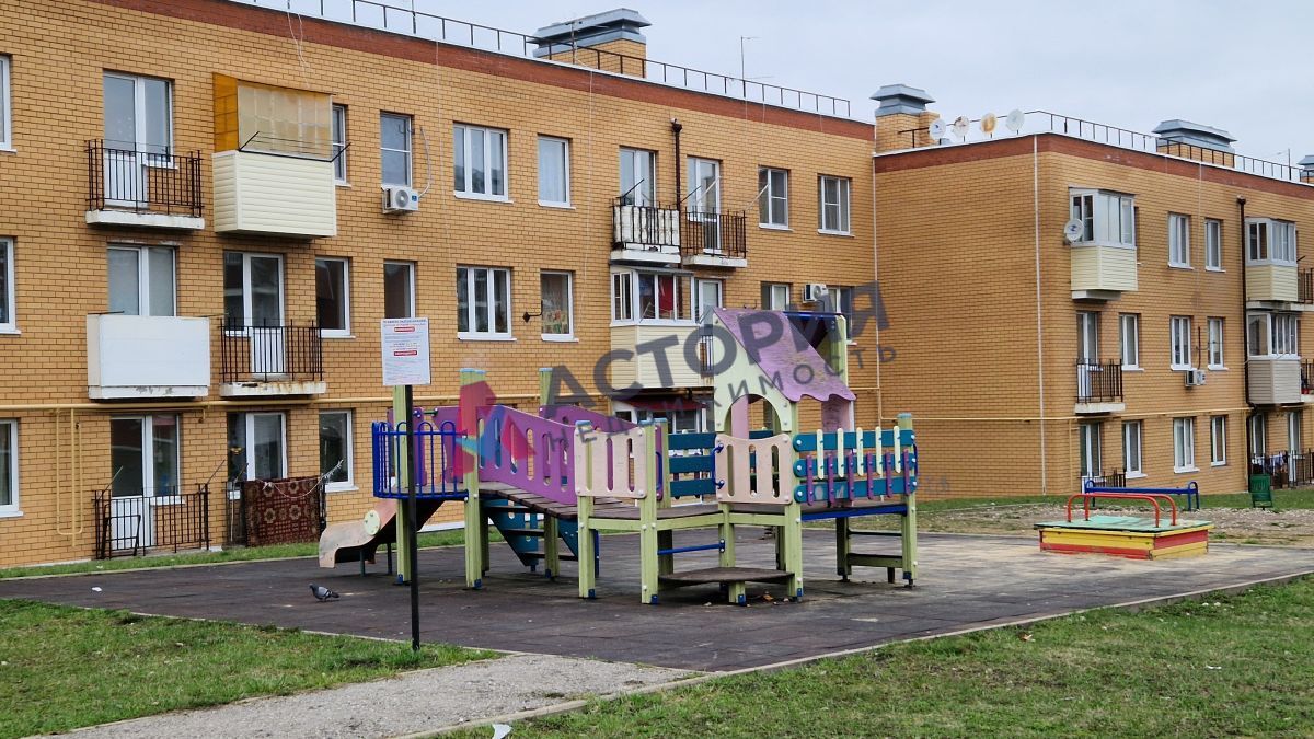 мкр. Брусяновский 12, 2к, 1/3