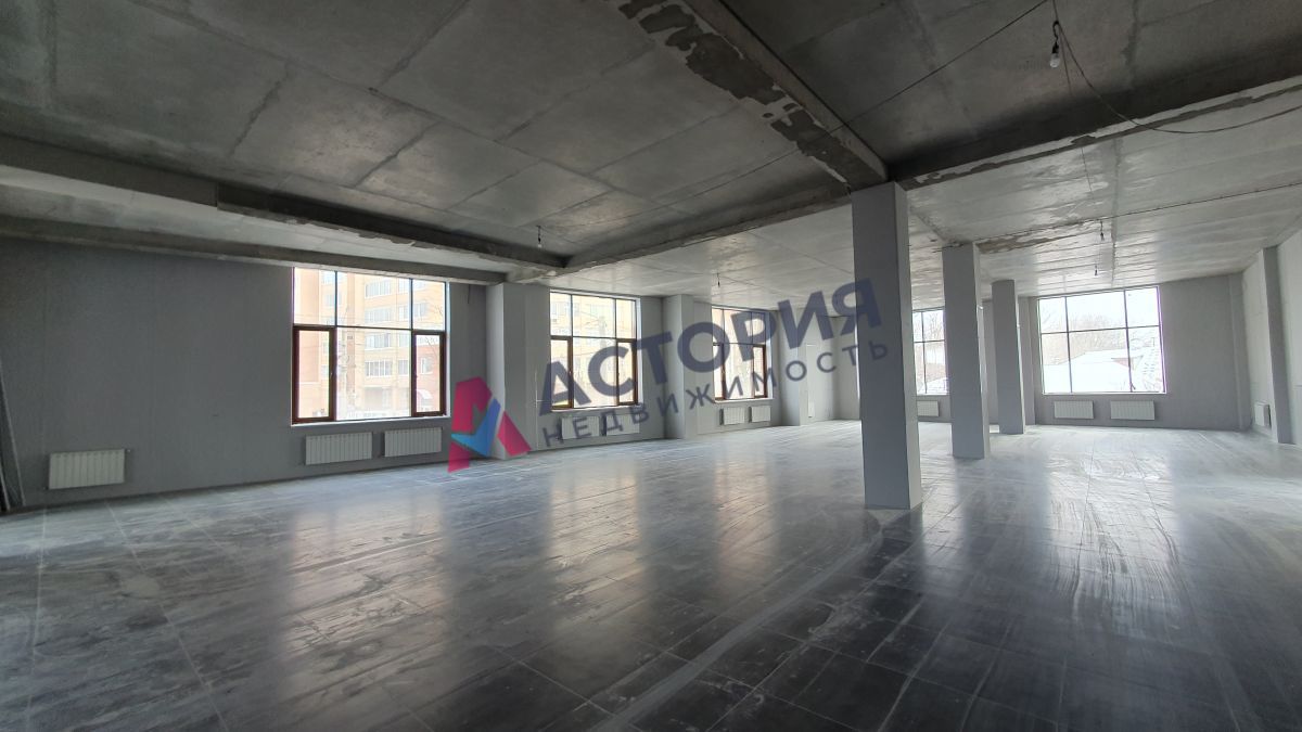 Демонстрации ул 135, 835.00 кв.м.