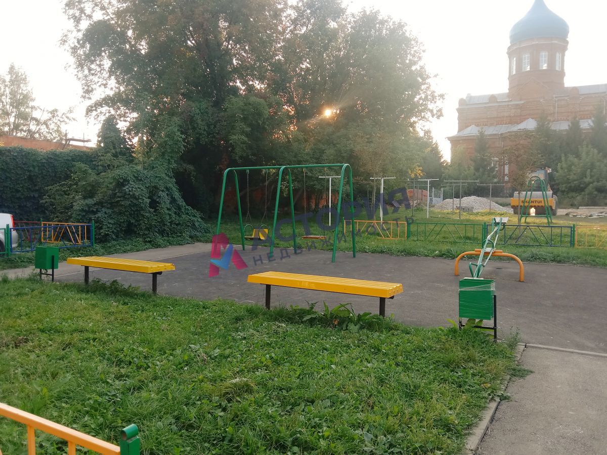 Плеханова ул 136, 1к, 1/5
