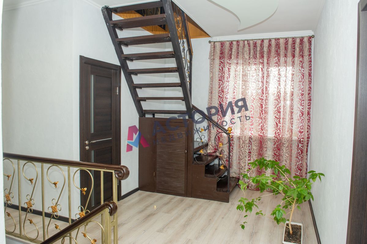 ул. Мусоргского, 188 кв.м., 5 сот