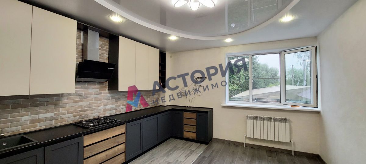 Комсомольский, 270 кв.м., 12 сот