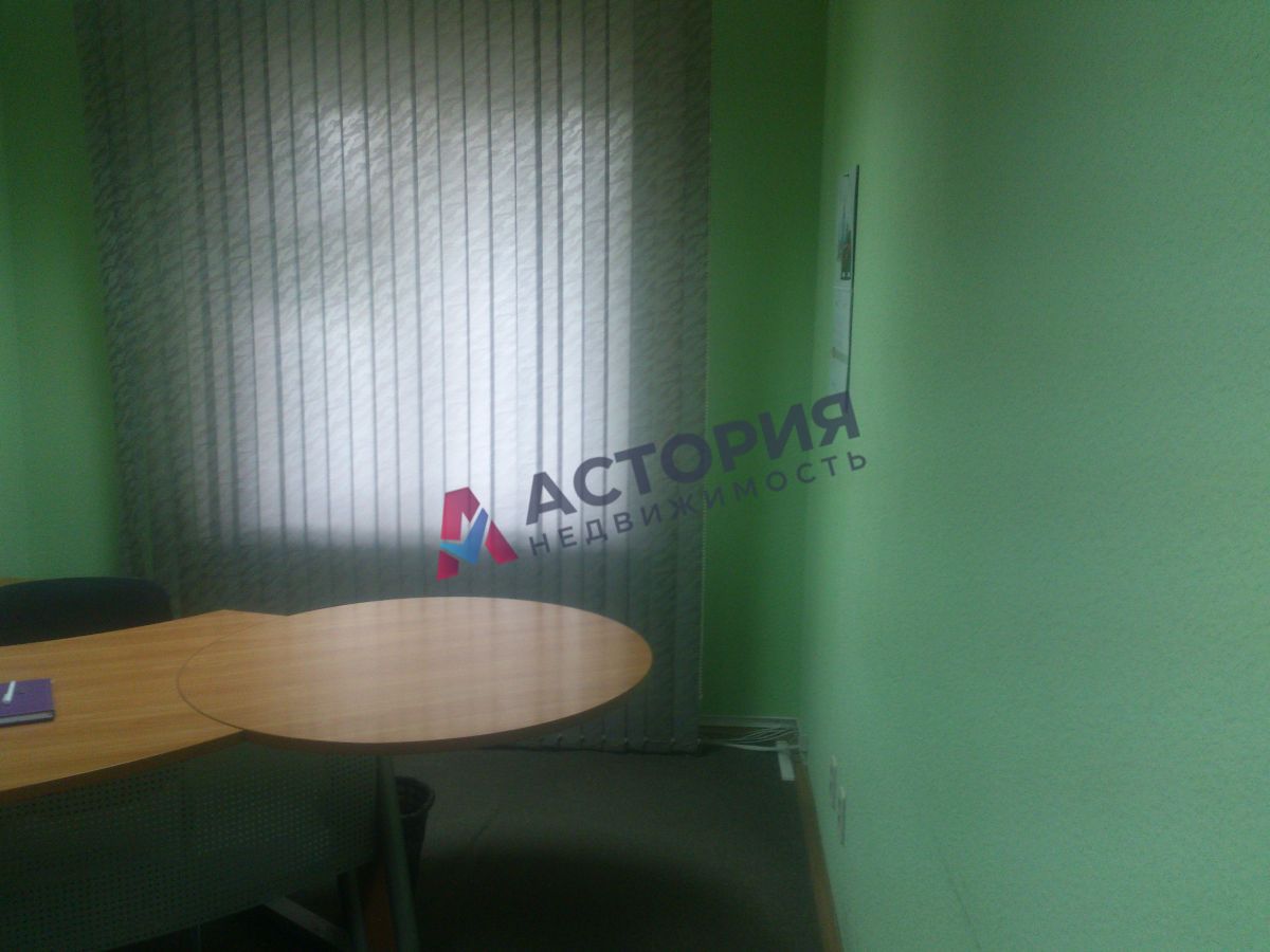 Дзержинского ул 10, 41.00 кв.м.