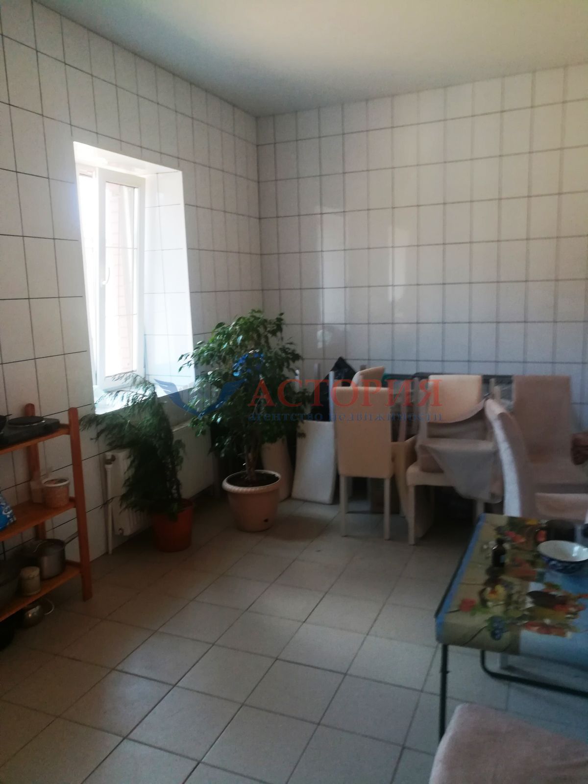 Станиславского ул , 322.00 кв.м.