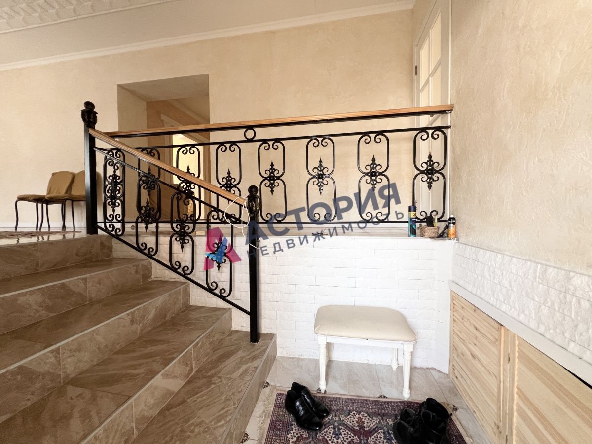 Октябрьский, 260 кв.м., 9 сот