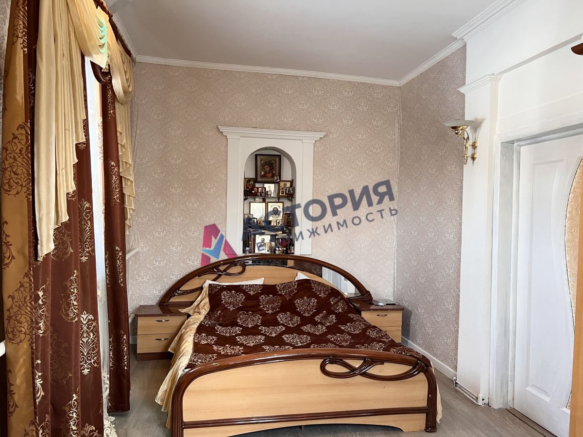 Октябрьский, 260 кв.м., 9 сот