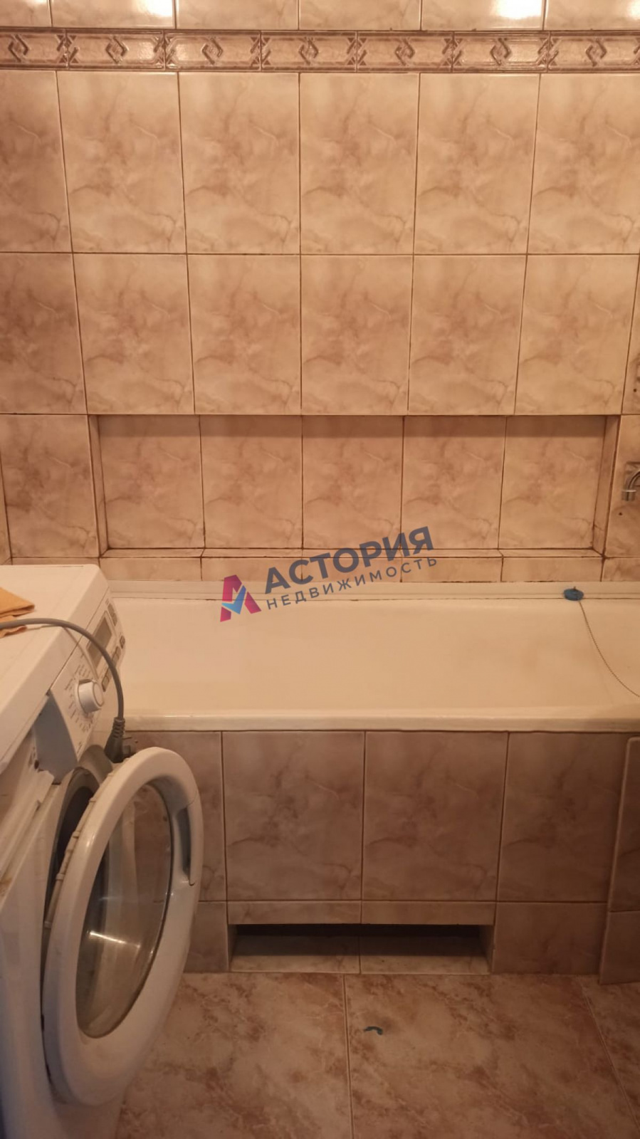 Комарова ул 49а, 3к, 7/10