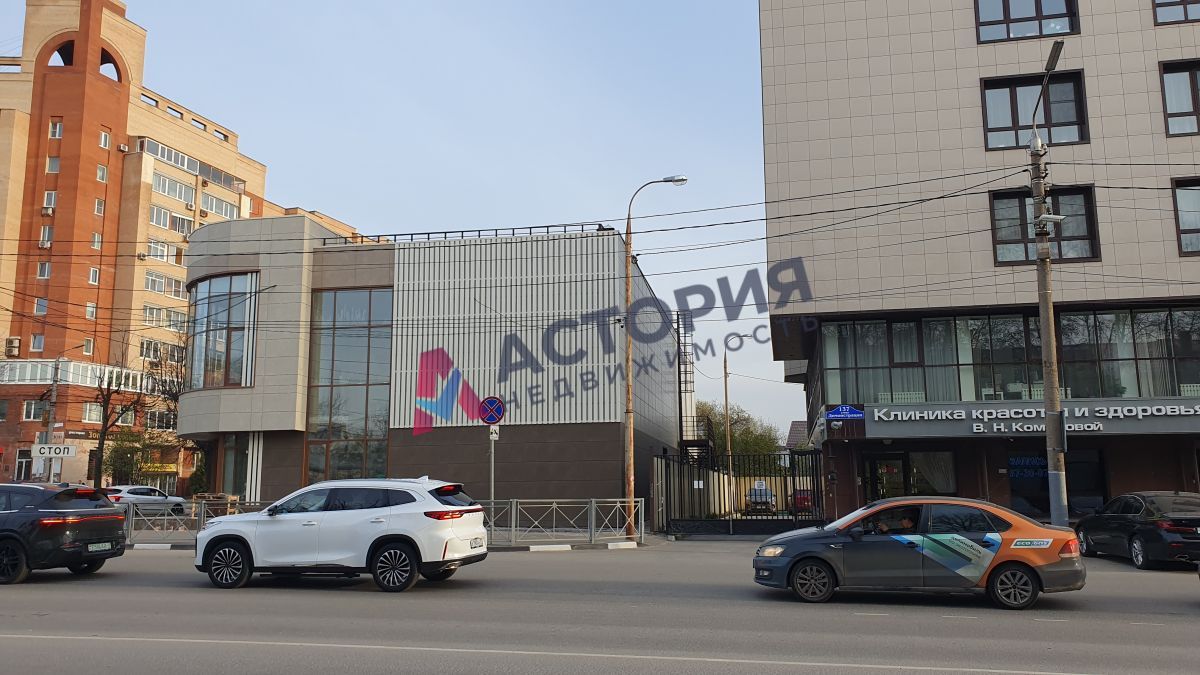Демонстрации ул 135, 400.00 кв.м.
