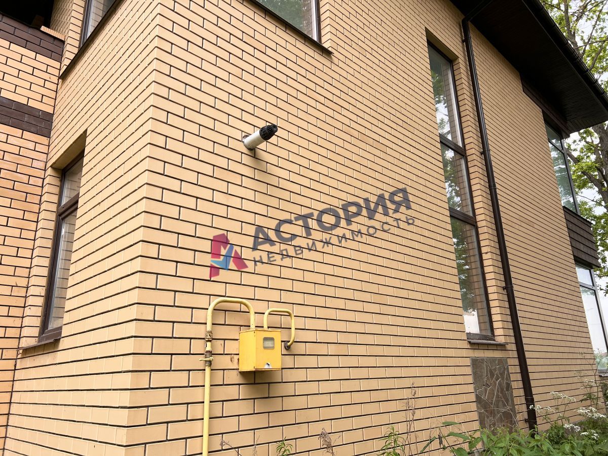 поселок  Молодежный, 140 кв.м., 5 сот