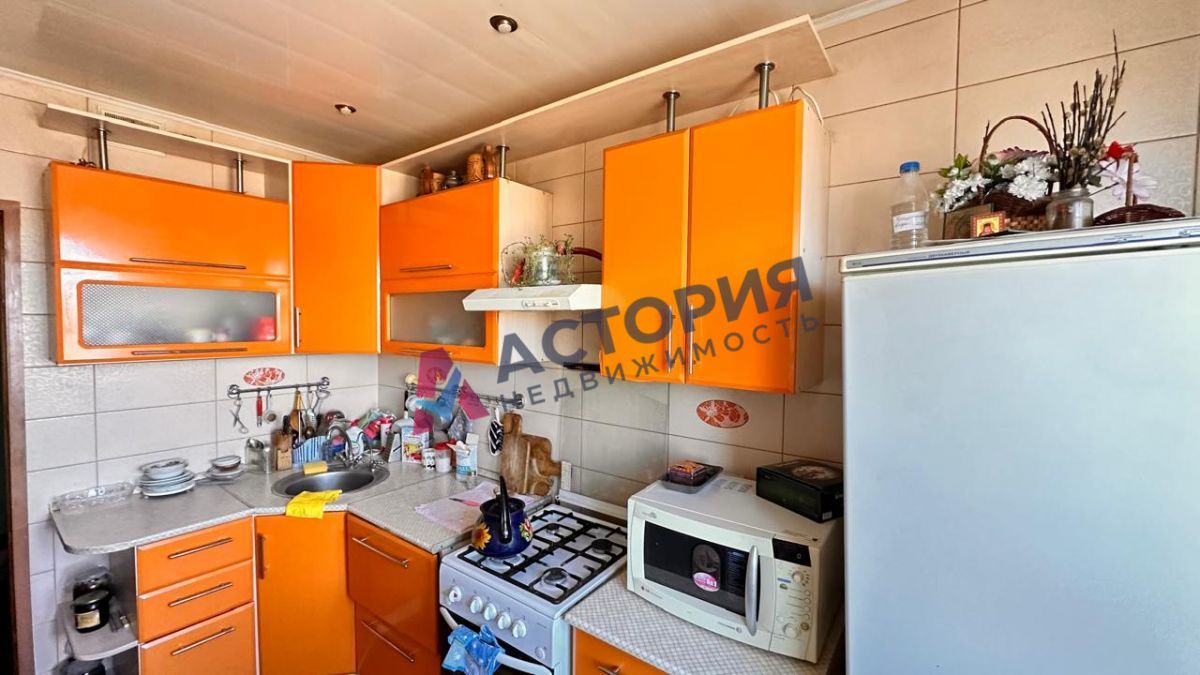 Октябрьская ул 82, 3к, 9/9