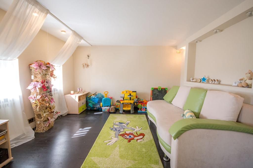 Д.Ульянова ул 27к1
, 4к, 9/9