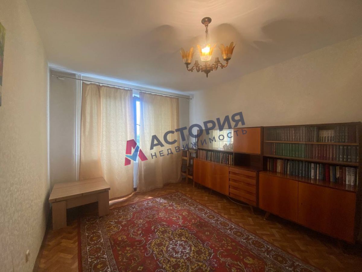 Пузакова ул 70, 2к, 4/9