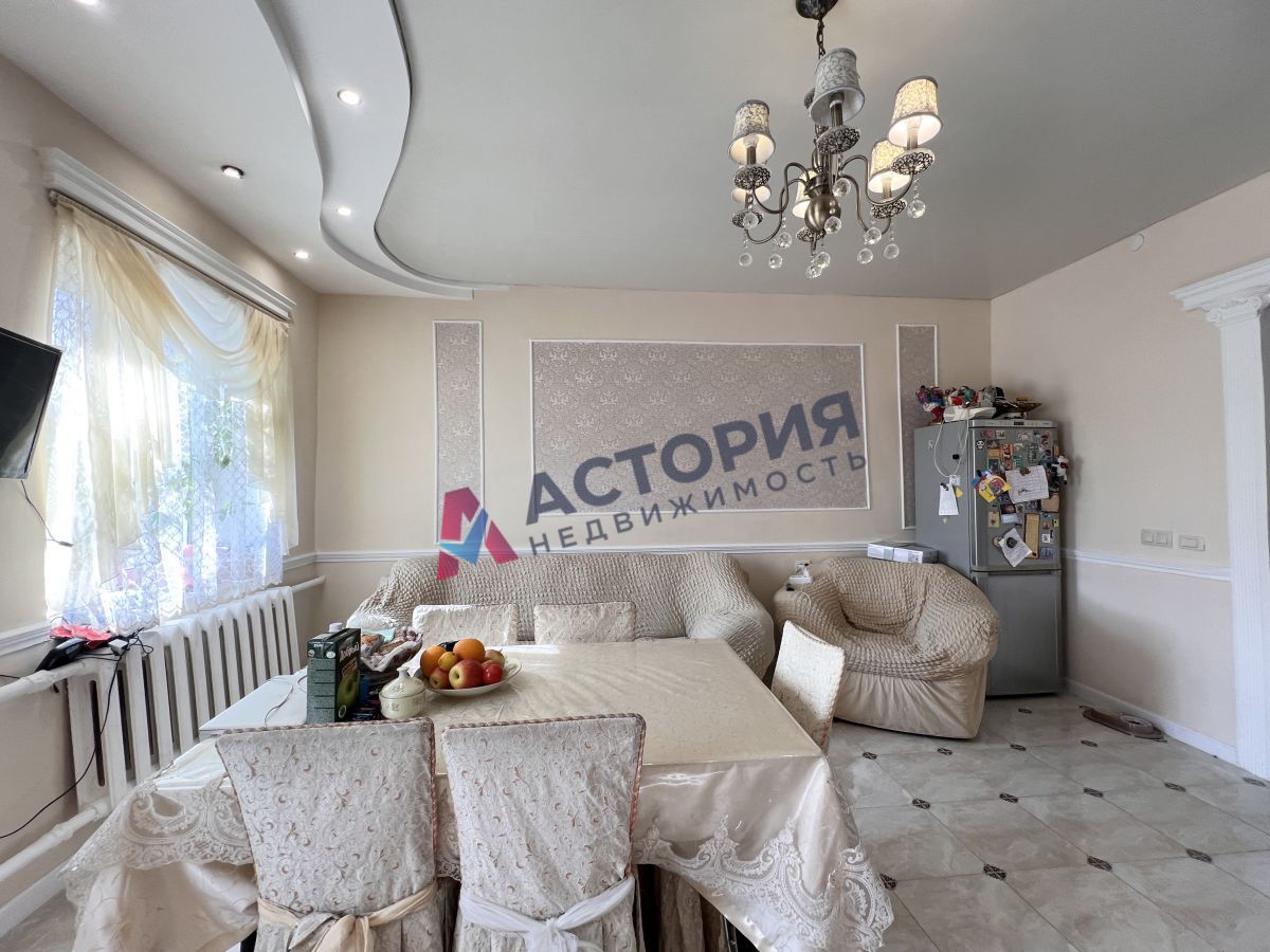 Октябрьский, 260 кв.м., 9 сот
