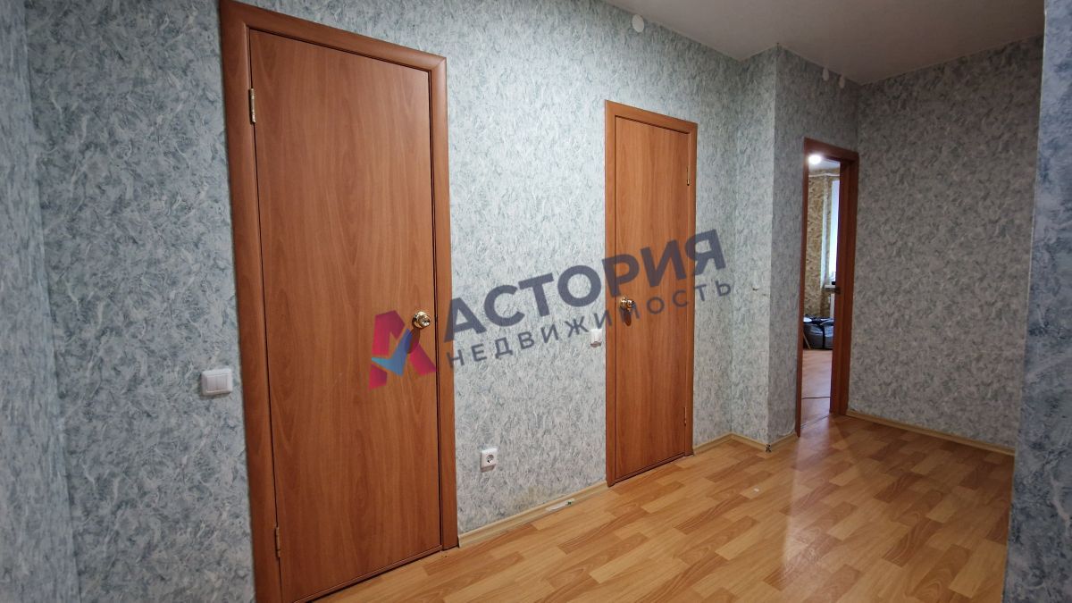 мкр. Брусяновский 12, 2к, 1/3