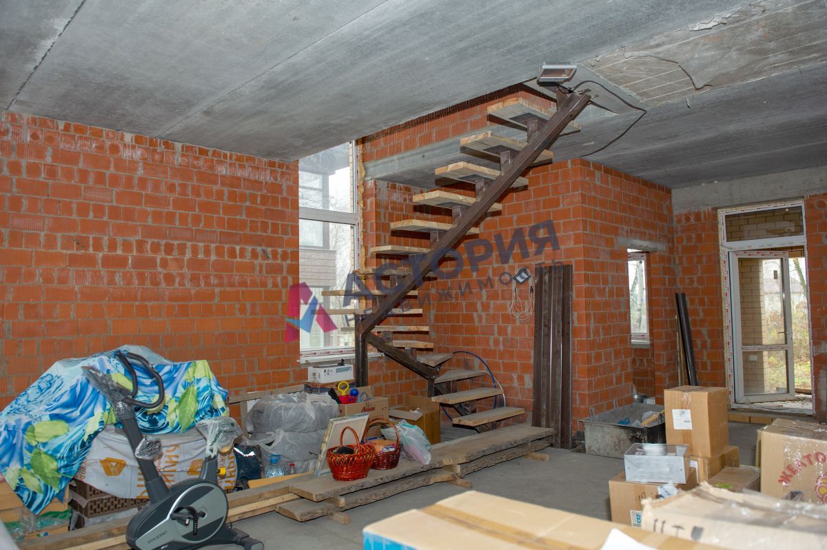 поселок  Молодежный, 140 кв.м., 5 сот