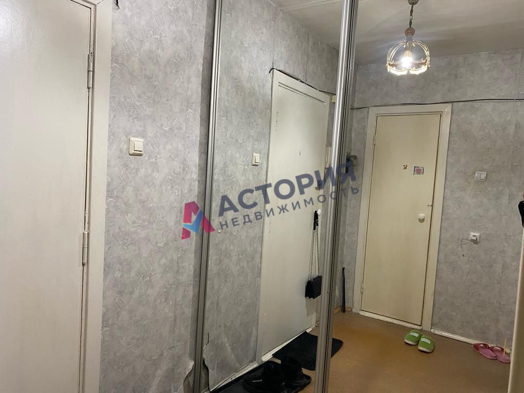 Октябрьская ул 250к1, 1к, 4/6
