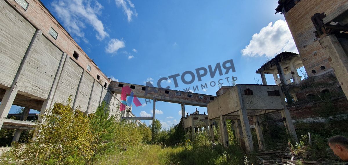 Ленина ул 1, 7500.00 кв.м.