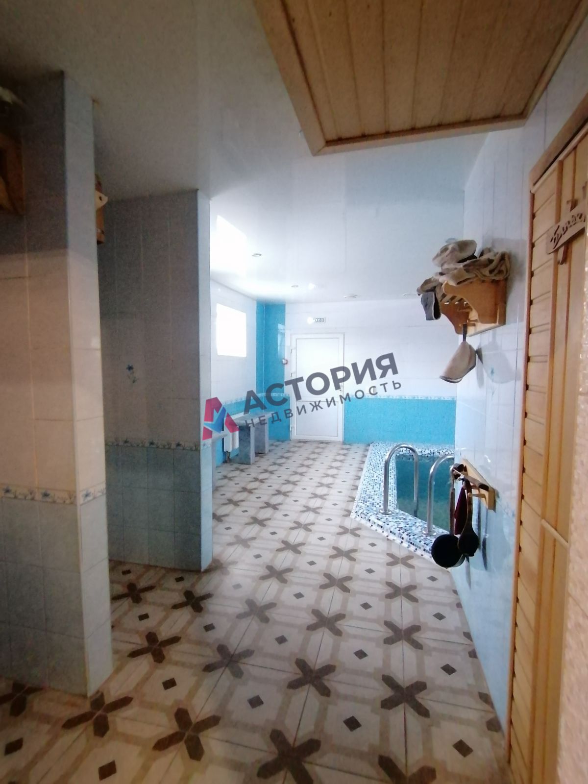 Патронная ул 42, 489.80 кв.м.