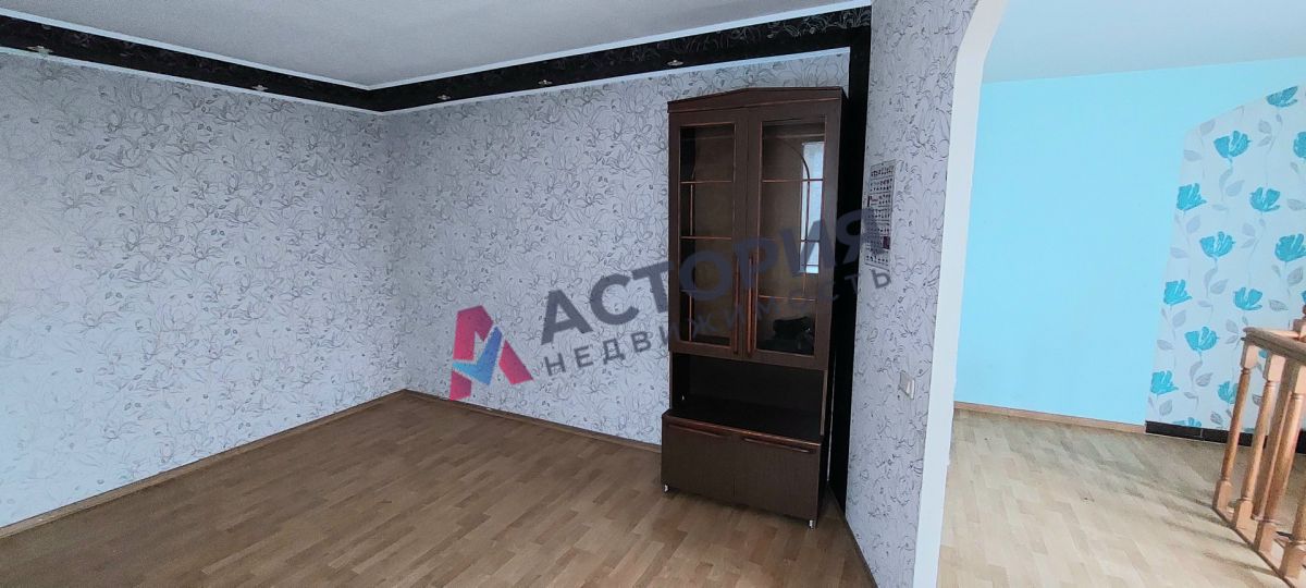 Комсомольский, 270 кв.м., 12 сот