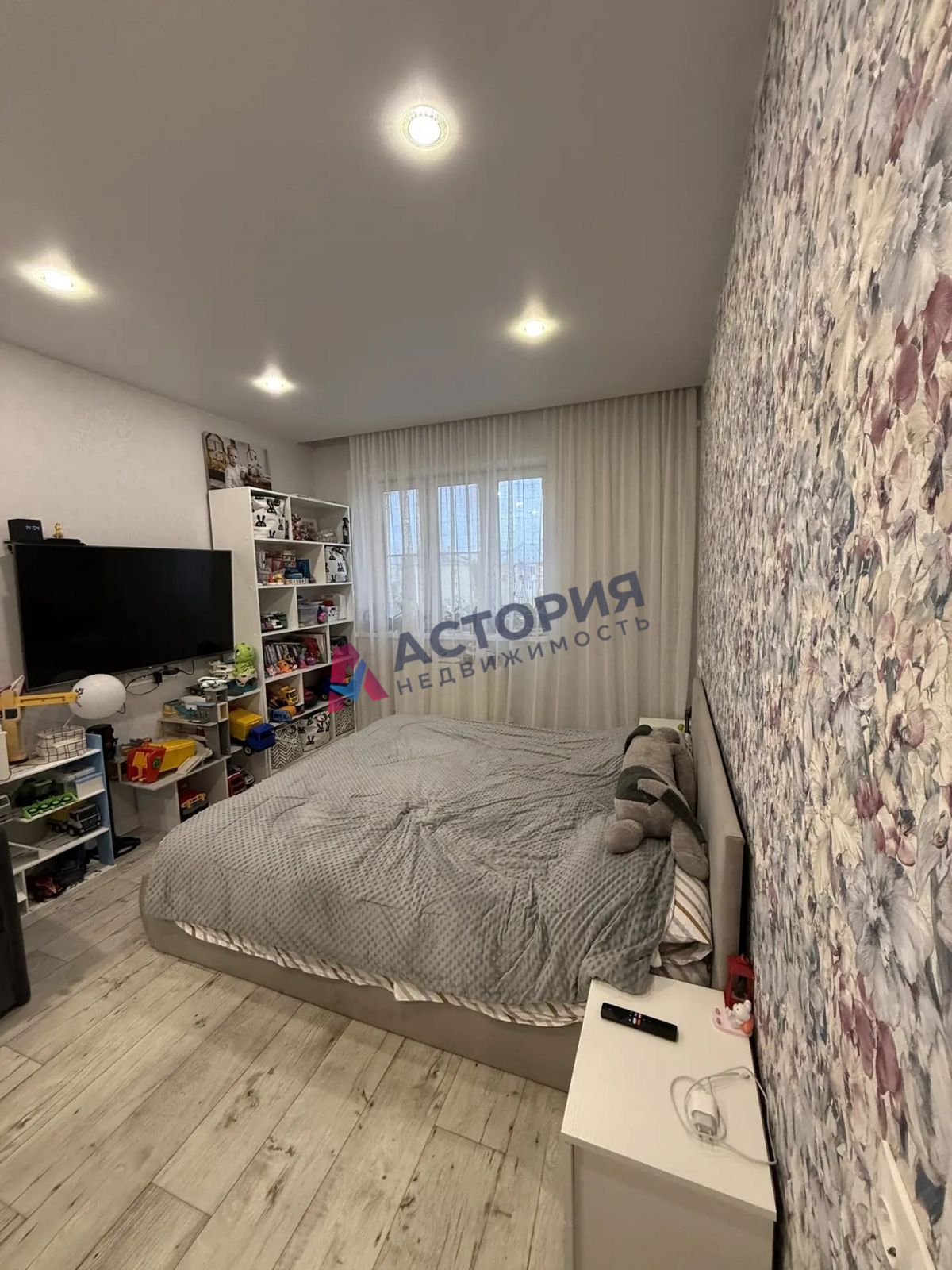 Полка Нормандия-Неман ул 37Б, 1к, 6/9