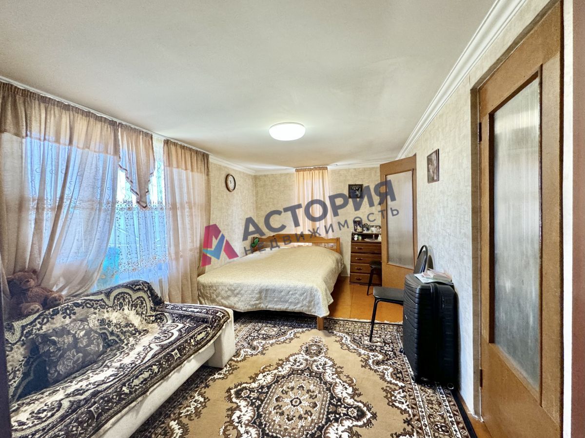 Центральная ул 26, 1382.10 кв.м.