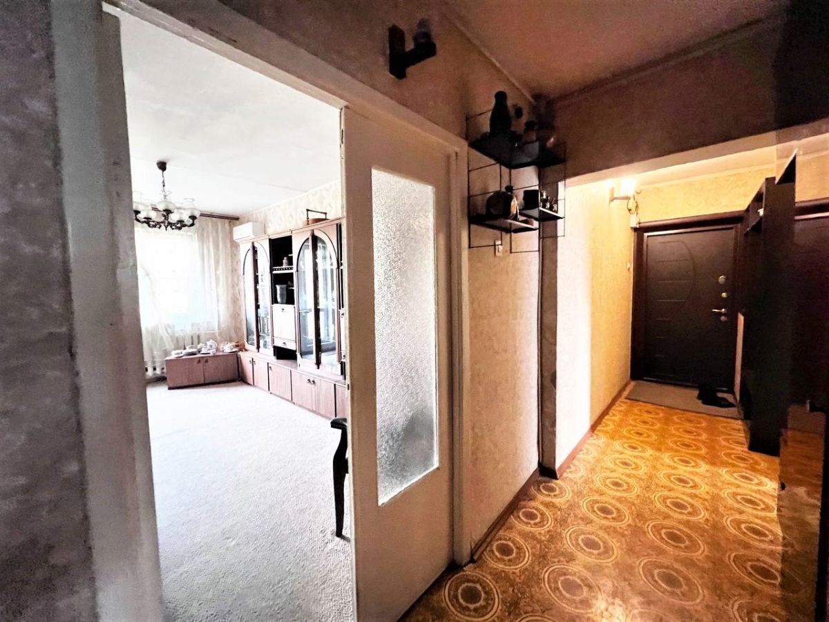 Братьев Жабровых ул 12, 4к, 3/9