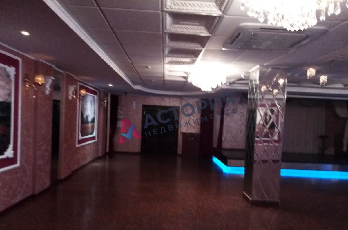 Кутузова ул 45, 2000.00 кв.м.
