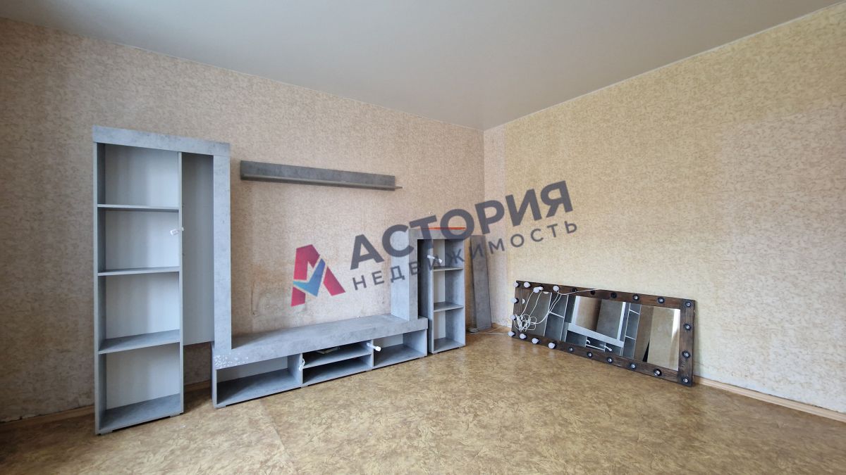 мкр. Брусяновский 12, 2к, 1/3