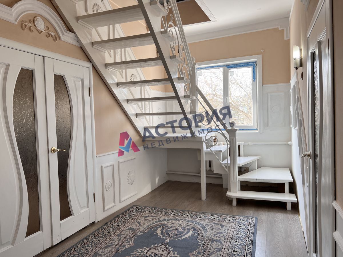 Октябрьский, 260 кв.м., 9 сот