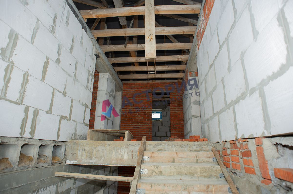 д.Медвенка, 215 кв.м., 10 сот