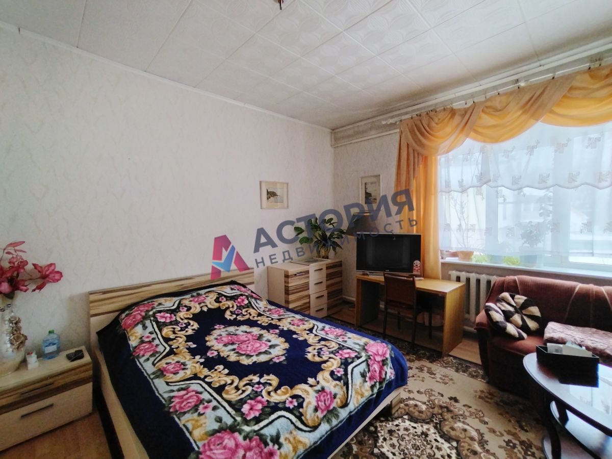 Первомайский , 310 кв.м., 15 сот