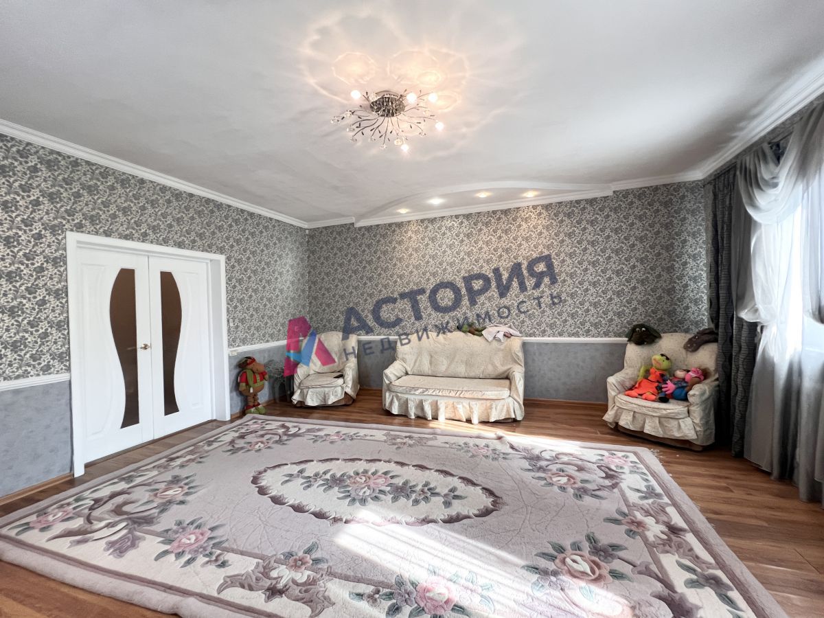 Октябрьский, 260 кв.м., 9 сот