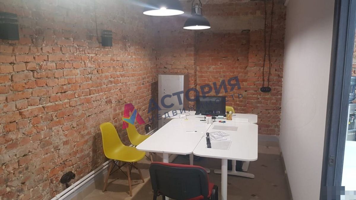 М.Тореза ул 3, 75.00 кв.м.